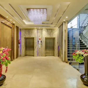 Hotel Townhouse Oak C Pearls